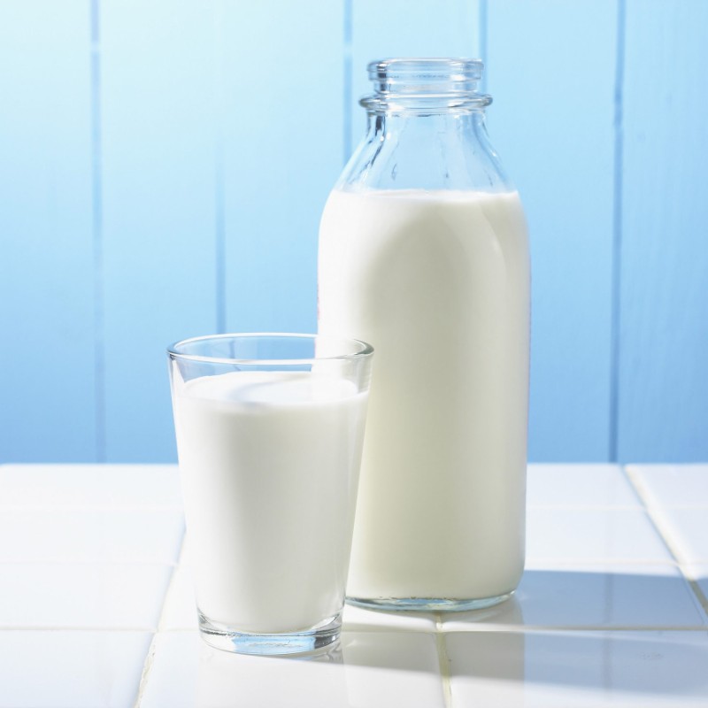 Milk 500ml preview logo slide