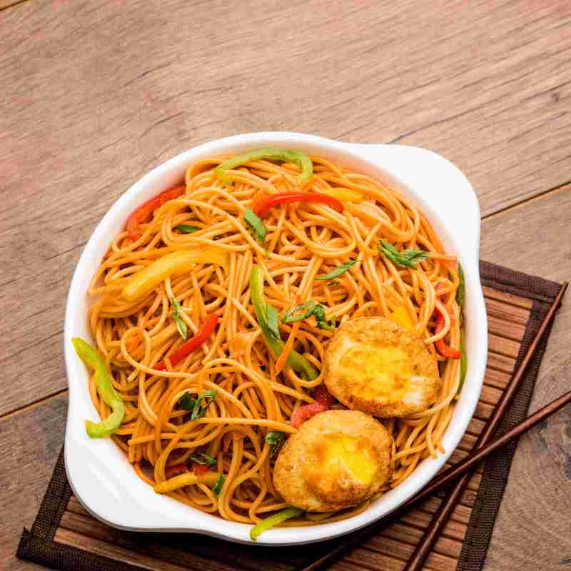 Egg noodles preview logo slide